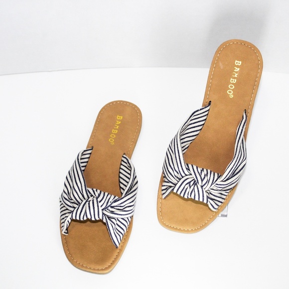 Last pair7.5 🎉💙 NAVY baby 🔥 - Picture 2 of 3